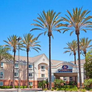 Sonesta Simply Suites Orange County Airport